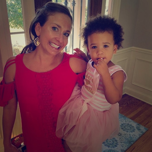 Lauren Turner - Picture 1 of 7